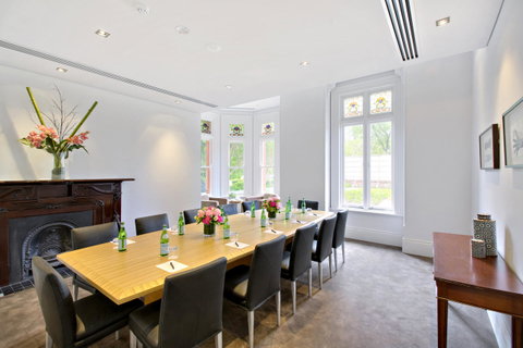 Seasons Heritage Melbourne - Accommodation QLD 32