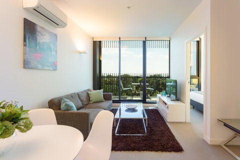 Wyndel Apartments - St Kilda Views - Accommodation QLD 9