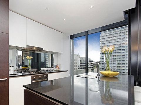 Wyndel Apartments - St Kilda Views - Accommodation QLD 18