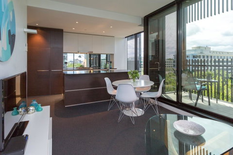 Wyndel Apartments - St Kilda Views - Accommodation QLD 14