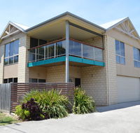 Ocean View Beach house - Accommodation QLD