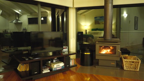 Limosa Rise - Accommodation QLD 8