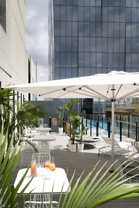 Adelphi Hotel - Accommodation QLD 12