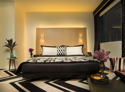 Adelphi Hotel - Accommodation QLD 10