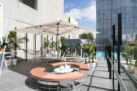 Adelphi Hotel - Accommodation QLD 7