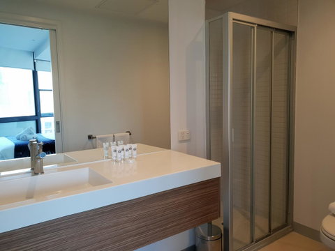 Trendy City Pad Melbourne - Accommodation QLD 15