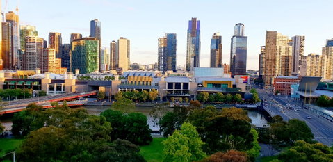 Trendy City Pad Melbourne - Accommodation QLD 0