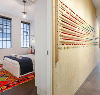 Spacious Warehouse 2Bed Melbourne CBD Apartment - Accommodation QLD
