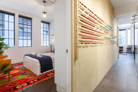 Spacious Designer Warehouse Melbourne CBD Apartment - Accommodation QLD 0