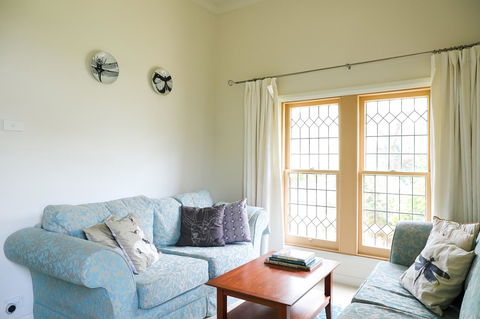 Miss Pym's Cottage - Accommodation QLD 40