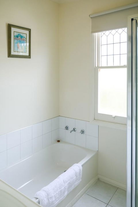 Miss Pym's Cottage - Accommodation QLD 10