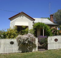 Miss Pym's Cottage - Accommodation QLD