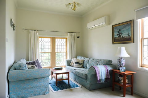 Miss Pym's Cottage - Accommodation QLD 43