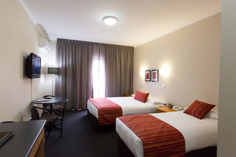Barkly Motorlodge - Accommodation QLD 21