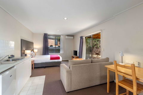 Knox International Hotel And Apartments - Accommodation QLD 9