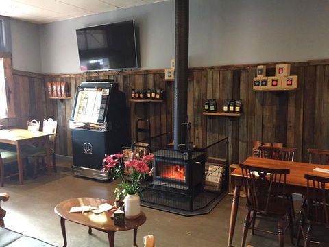 The Bears Went Over The Mountain - Accommodation QLD 1