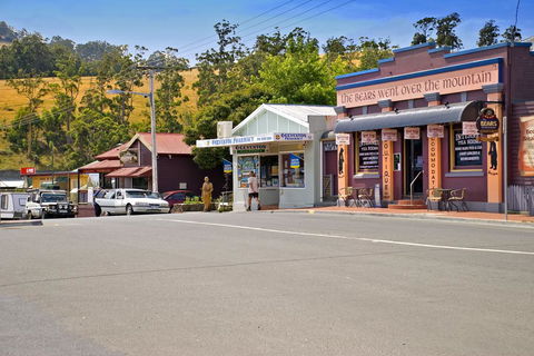 The Bears Went Over The Mountain - Accommodation QLD 2
