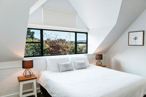 The Berry Inn - Accommodation QLD 0