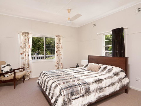 The Blue House - Flat Walk To River And Beach - Accommodation QLD 1