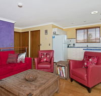 THE BOARDROOM ON BANKSIA - 11 Banksia Ave Bonny Hills - Accommodation QLD