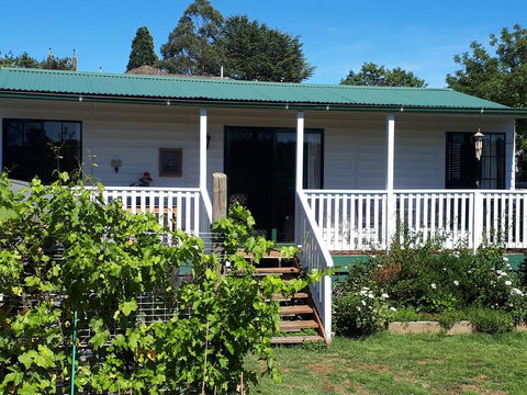 The Bohemian Art Studio - Accommodation QLD 2