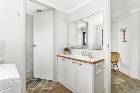 The Bunker Of Bawley - Accommodation QLD 1