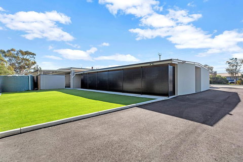 The Bunkhouse - Accommodation QLD 1