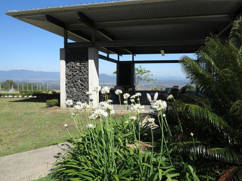 The Bunyip Retreat - Accommodation QLD 0