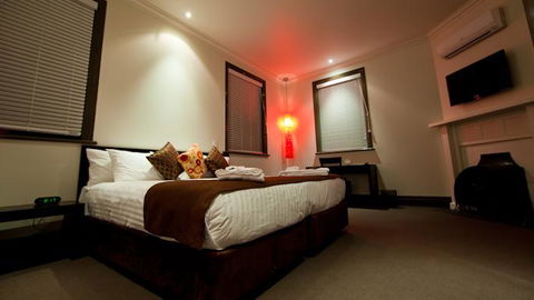 The Burwood Inn - Accommodation QLD 3