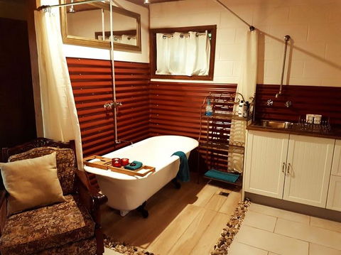 The Cabin - Accommodation QLD 2