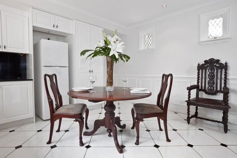 The Castle On Tamborine - Accommodation QLD 2