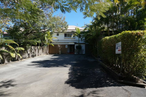 The Cliff House - Accommodation QLD 1