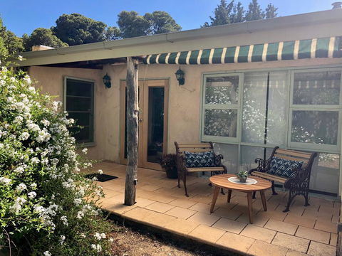 The Coach House - Accommodation QLD 0