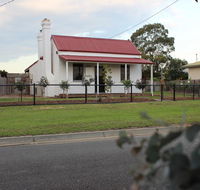 The Cottage - Accommodation QLD