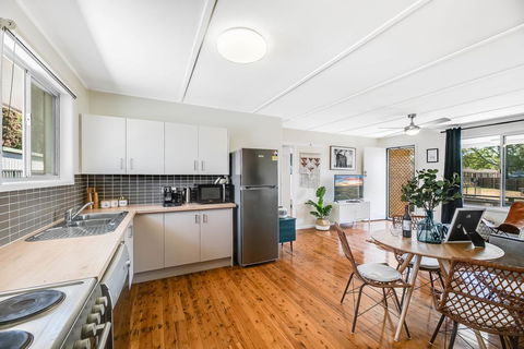 The Cowhide Cabin - Comfy, Family Friendly Stays In Toowoomba - Accommodation QLD 2