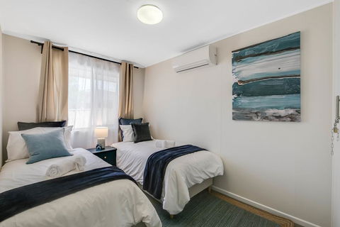 The Cowhide Cabin - Comfy, Family Friendly Stays In Toowoomba - Accommodation QLD 3