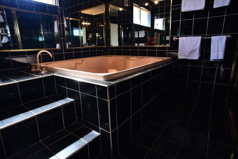 The Crossing Motel - Accommodation QLD 1