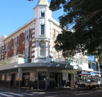The Crown  Anchor Hotel - Accommodation QLD