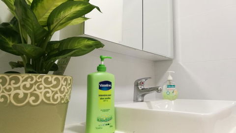 The Darlingbay - CBD Harbour View Escape - Accommodation QLD 1