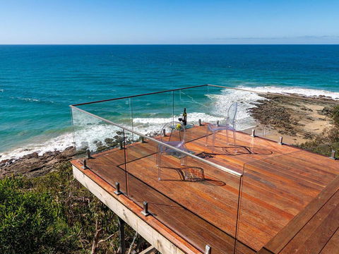 THE DECK HOUSE - A WYE RIVER ICON - Accommodation QLD 1