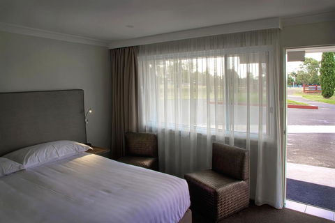 The Duck Inn Apartments - Accommodation QLD 1