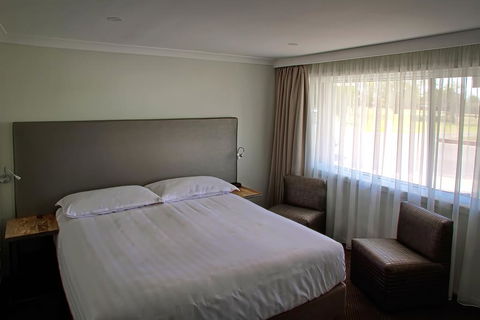 The Duck Inn Apartments - Accommodation QLD 2