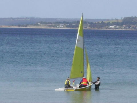 The Esplanade Kingston Beachfront - Accommodation QLD 3