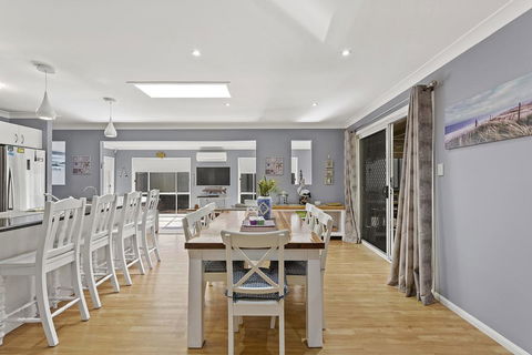 The Family Entertainer In The Heart Of Corlette! - Accommodation QLD 0