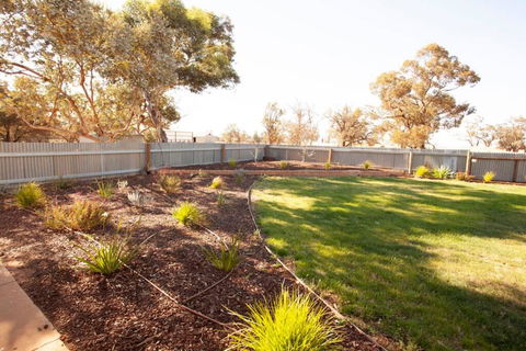 The Farmhouse. - Accommodation QLD 3