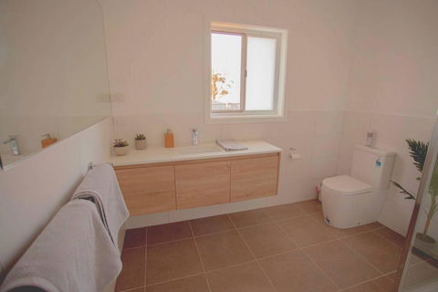 The Farmhouse. - Accommodation QLD 2