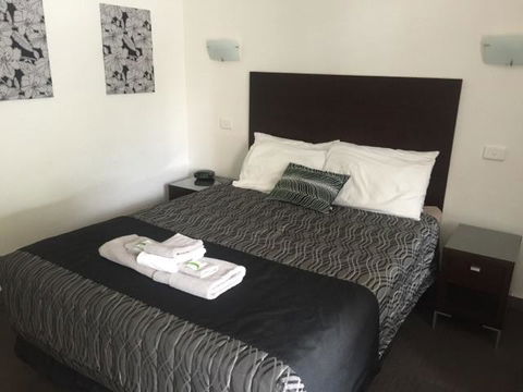 The Esplanade Motel - Accommodation QLD 0