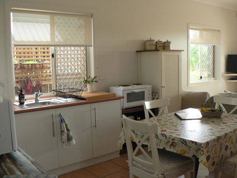 The Friendly Chat Bed And Breakfast - Accommodation QLD 0