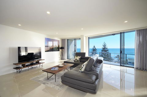 The Garland At Rainbow Bay - Accommodation QLD 2