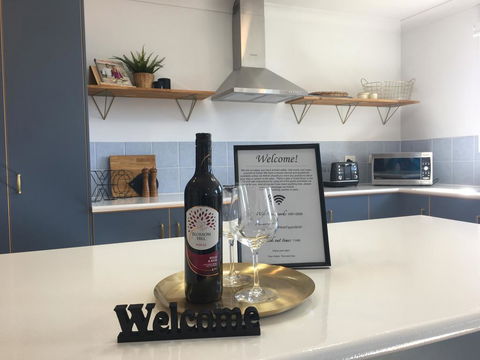 The Gathering Ground - Spacious Entertainer In Toowoomba City - Accommodation QLD 2